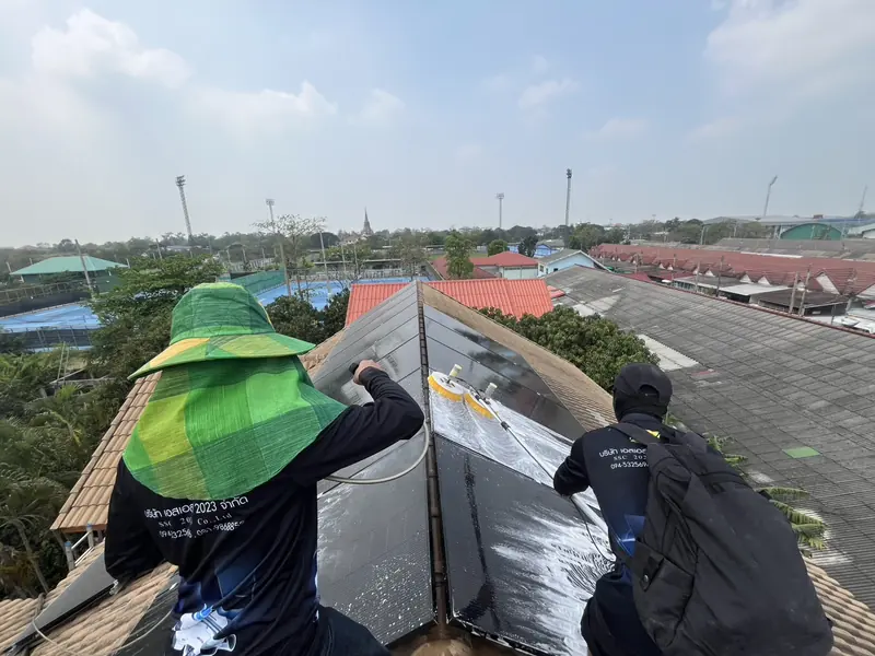ล้างแผงโซลาร์ & ตรวจเช็กระบบ บ้านพักอาศัย — 2