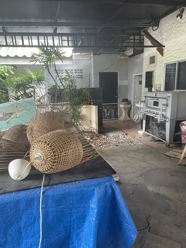 Three Monkeys — ร้านพิซซ่าเตาฟืน & บาร์ — 31
