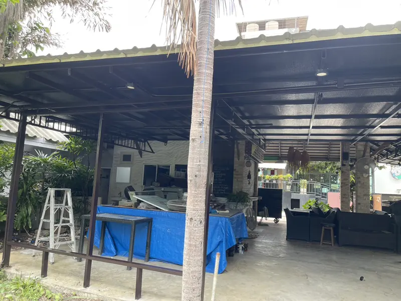 Three Monkeys — ร้านพิซซ่าเตาฟืน & บาร์ — 11